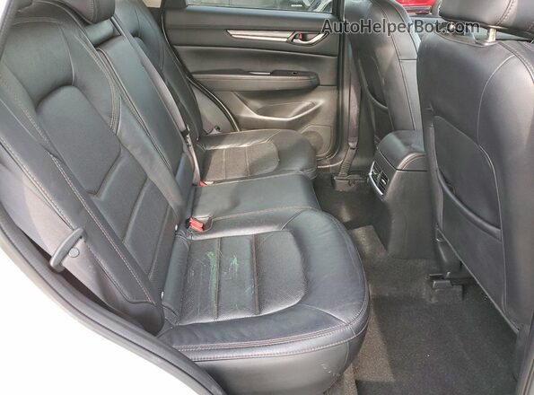 JM3KFBDL7H0189336 2017 MAZDA CX-5 Белый Вид задней части салона