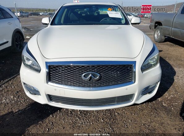JN1BY1AP6JM180696 2018 INFINITI Q70 Белый Вид щитка приборов