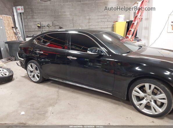 JN1BY1PR3HM210045 2017 INFINITI Q70L Черный Вид задней части салона