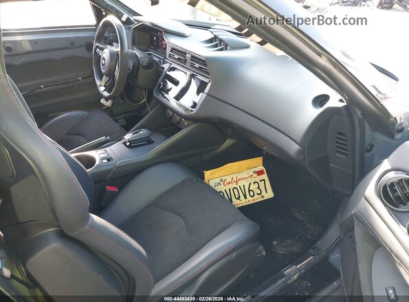 JN1BZ4CH9RM367253 2024 NISSAN Z Gray Widok wnętrza z przodu