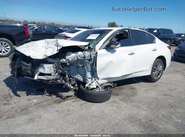 JN1EV7AP2KM541643 2019 INFINITI Q50 Белый Передняя левая четверть
