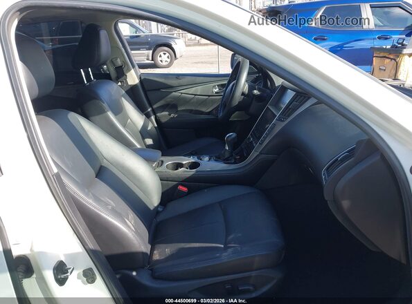 JN1EV7APXHM731456 2017 INFINITI Q50 White Front interior view