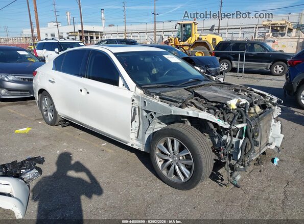 JN1EV7APXHM731456 2017 INFINITI Q50 White Front right