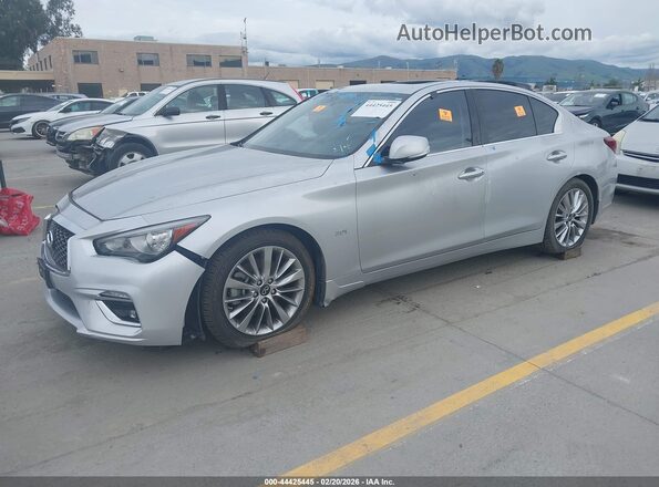 JN1EV7APXKM542507 2019 INFINITI Q50 Серебряный Передняя левая четверть