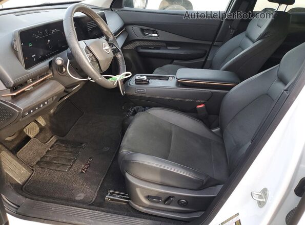 JN8AF0BE3SM464041 2025 NISSAN ARIYA White Widok wnętrza z przodu