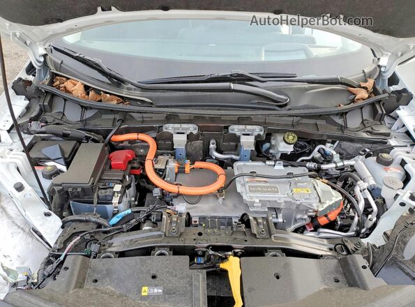 JN8AF0BE3SM464041 2025 NISSAN ARIYA White Widok komory silnika