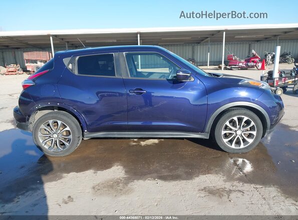 JN8AF5MRXHT704844 2017 NISSAN JUKE Blue Rear interior view