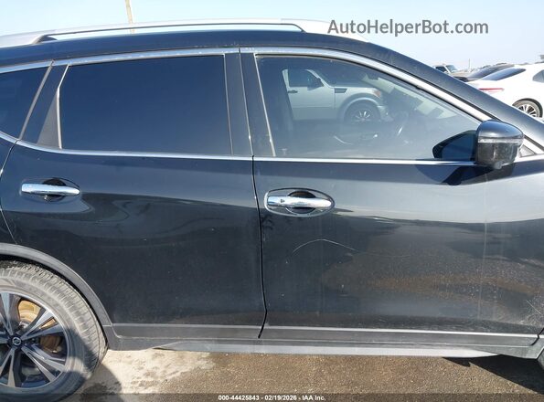 JN8AT2MT5KW263293 2019 NISSAN ROGUE Black Սալոնի հետևի տեսք