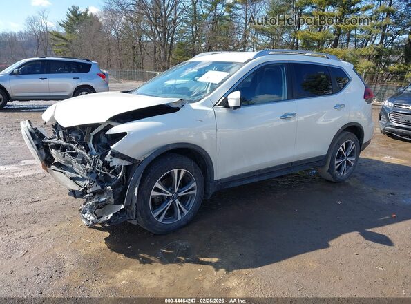 JN8AT2MVXKW396018 2019 NISSAN ROGUE Белый Передняя левая четверть