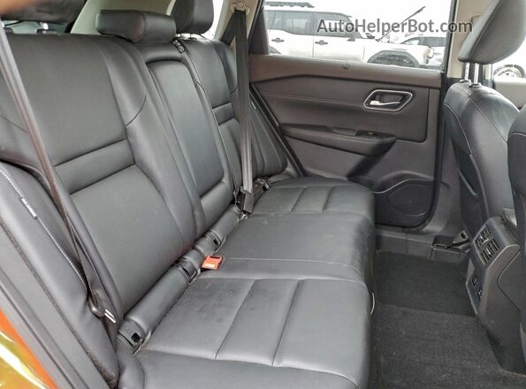 JN8AT3CB0MW237881 2021 NISSAN ROGUE Оранжевый Вид задней части салона
