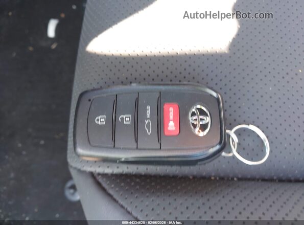 JTDAAAAF7T3044591 2026 TOYOTA LE Серый Вид панели приборов
