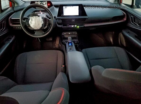 JTDACACU3P3001443 2023 TOYOTA PRIUS Red Widok deski rozdzielczej