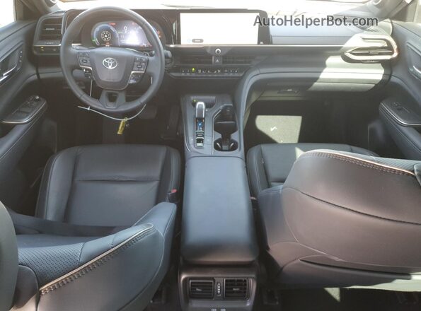 JTDAFAAF2P3002093 2023 TOYOTA CROWN Коричневый Вид панели приборов