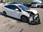 2016 Toyota Prius Белый vin: JTDKARFU2G3011014