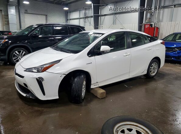 JTDKARFU4K3070686 2019 TOYOTA PRIUS Белый Передняя левая четверть