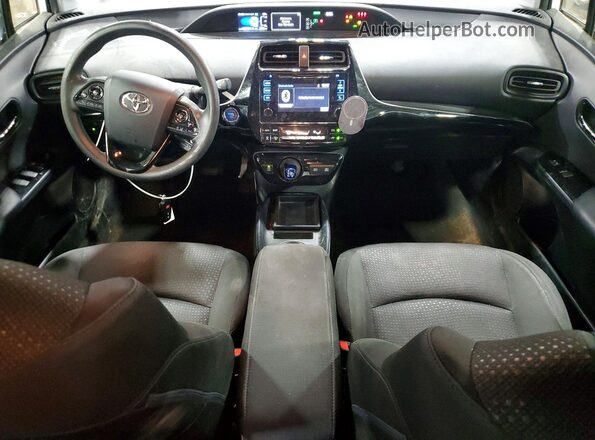 JTDKARFU4K3070686 2019 TOYOTA PRIUS Белый Вид панели приборов