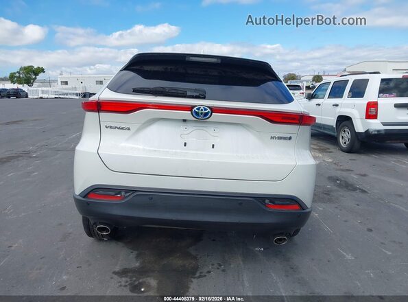 JTEAAAAH4MJ078952 2021 TOYOTA LE Белый 