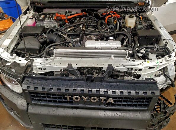 JTEABFAJ8RK011608 2024 TOYOTA LAND Белый Вид подкапотного пространства