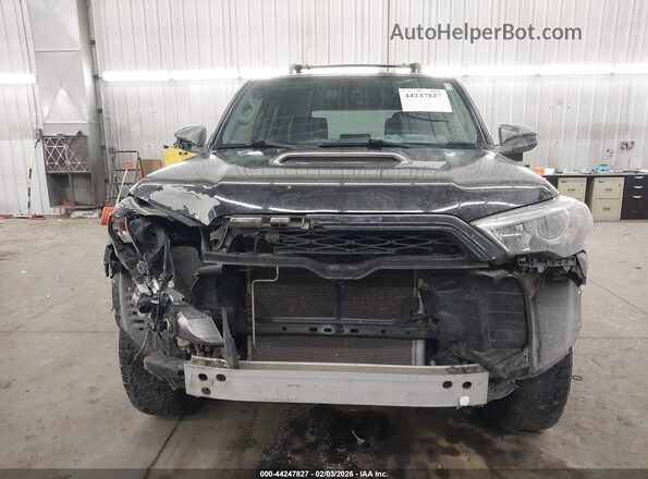 JTEBU5JR2K5655110 2019 TOYOTA 4RUNNER Черный Вид задней части салона