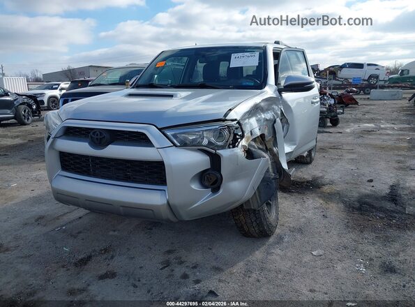 JTEBU5JR4K5656971 2019 TOYOTA 4RUNNER Серебряный Передняя левая четверть