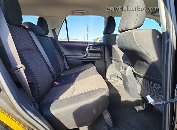 JTEBU5JR4K5688321 2019 TOYOTA 4RUNNER Черный Вид задней части салона
