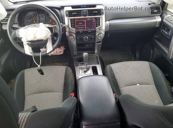 JTEEU5JR0P5287272 2023 TOYOTA 4RUNNER Серый Вид панели приборов