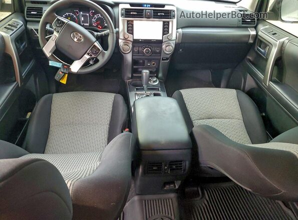 JTEMU5JR8R6222811 2024 TOYOTA 4RUNNER White Вид панелі приладів