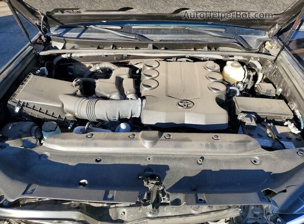 JTERU5JR8P6210340 2023 TOYOTA 4RUNNER Gray Widok komory silnika