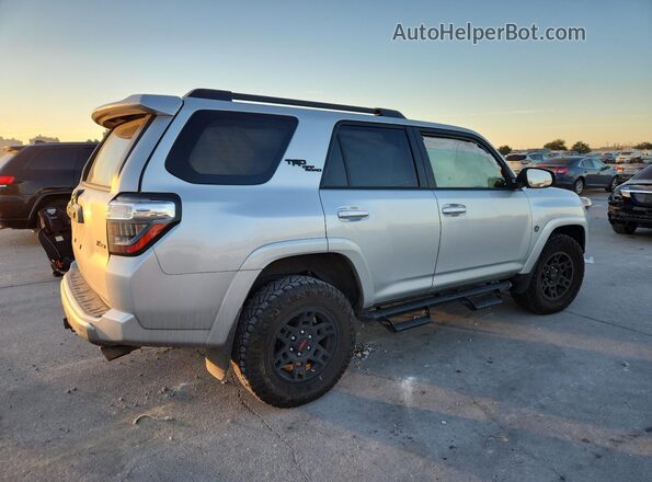 JTERU5JRXP6169189 2023 TOYOTA 4RUNNER Серебряный Задняя правая четверть