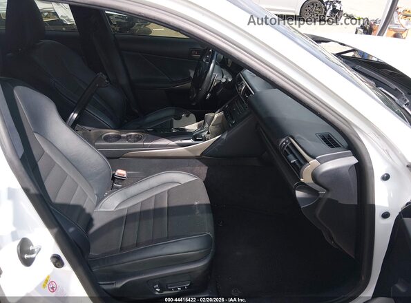 JTHBA1D20H5055083 2017 LEXUS IS 200T Белый Вид салона спереди