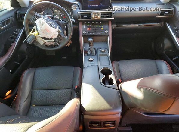 JTHBA1D20J5076151 2018 LEXUS IS Серебряный Вид панели приборов