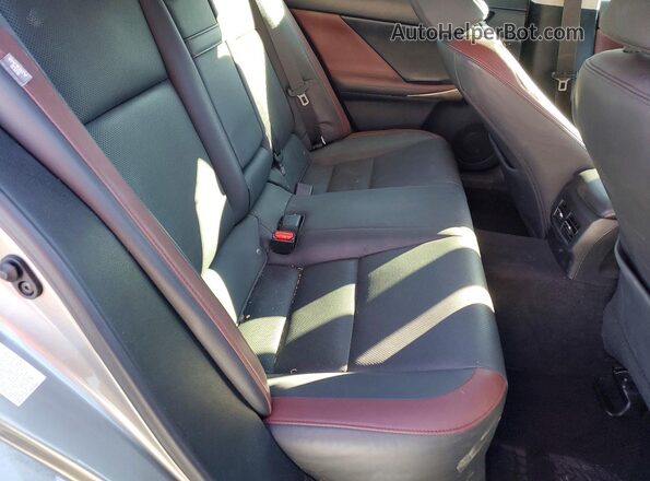 JTHBA1D20J5076151 2018 LEXUS IS Серебряный Вид задних сидений