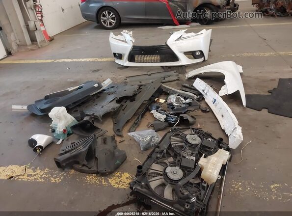 JTHBA1D24G5016933 2016 LEXUS IS 200T Белый Вид щитка приборов