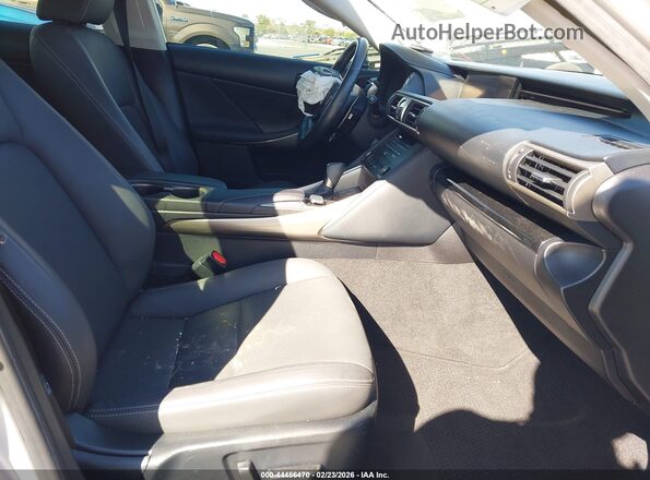 JTHBA1D26K5087916 2019 LEXUS IS 300 Серебряный Вид салона спереди