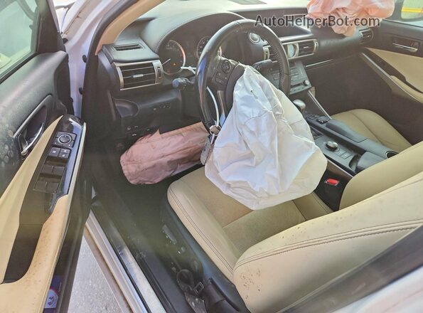 JTHBA1D27G5003996 2016 LEXUS IS Белый Вид панели приборов