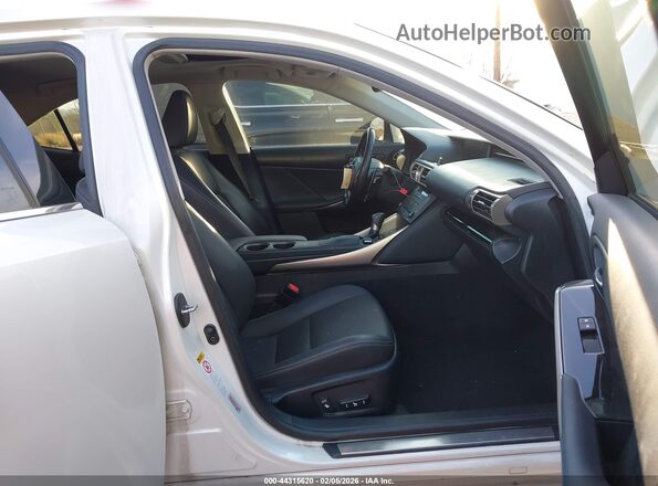 JTHBA1D2XG5009209 2016 LEXUS IS 200T White Front interior view