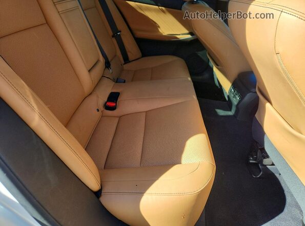 JTHBA1D2XJ5064900 2018 LEXUS IS Белый Вид задних сидений