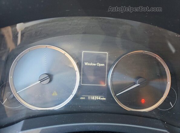 JTHBA1D2XJ5064900 2018 LEXUS IS Белый Вид щитка приборов