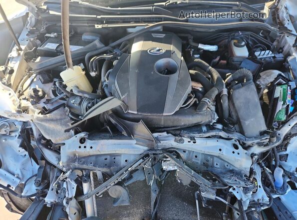 JTHBA1D2XJ5064900 2018 LEXUS IS Белый Вид задней части салона