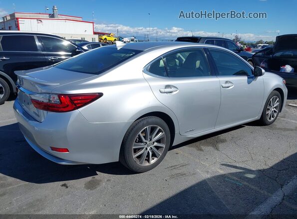 JTHBW1GG4G2103306 2016 LEXUS ES 300H Серебряный Задняя правая четверть