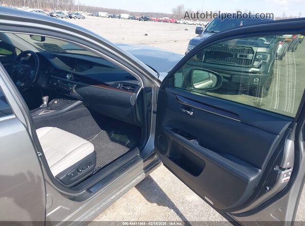 JTHBW1GG6H2134378 2017 LEXUS ES 300H Серебряный Вид салона спереди