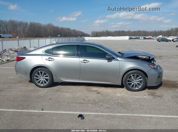 JTHBW1GG6H2134378 2017 LEXUS ES 300H Серебряный Вид задней части салона