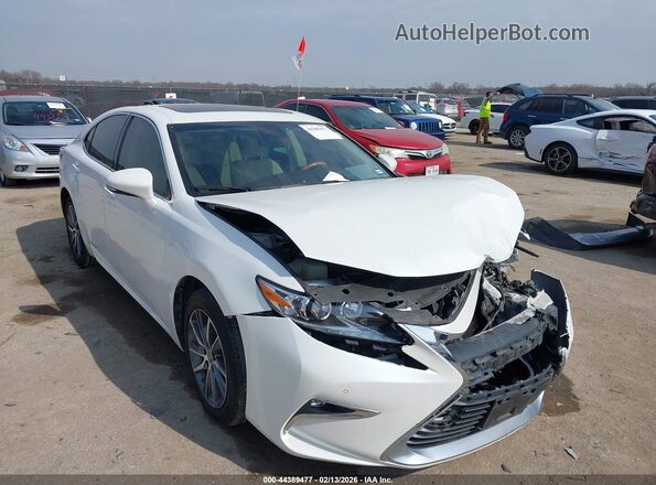 JTHBW1GGXG2109143 2016 LEXUS ES 300H Белый Передняя правая четверть