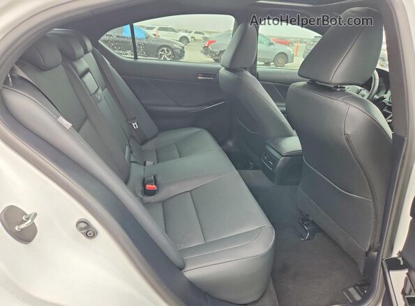 JTHBZ1B20R5081230 2024 LEXUS IS White Vista de los asientos traseros