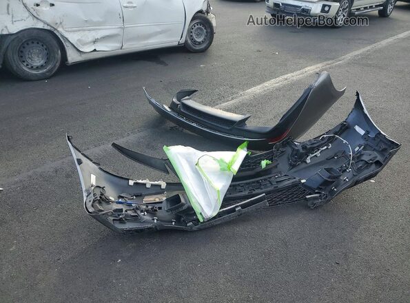 JTHG81F28L5041715 2020 LEXUS IS Silver Շարժիչի բաժամունքի տեսք