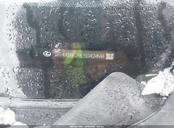 JTHG81F29L5042498 2020 LEXUS IS 300 Серебряный Вид подкапотного пространства