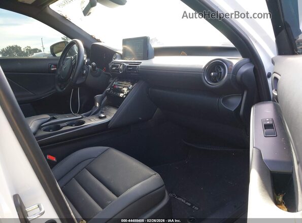 JTHGZ1B25R5079964 2024 LEXUS IS 350 Белый Вид салона спереди