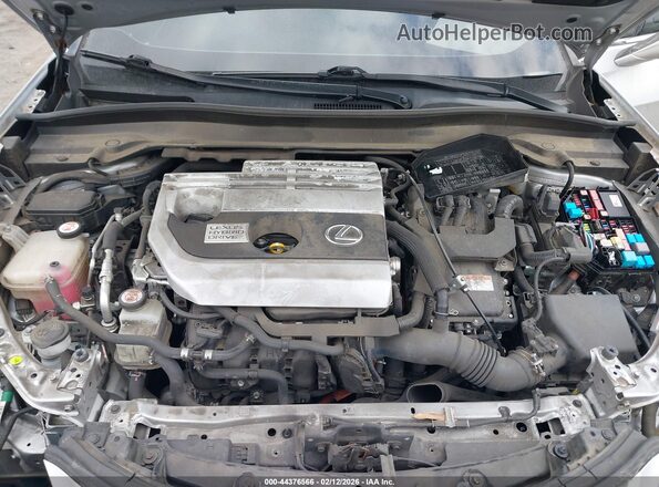 JTHU9JBH1K2008338 2019 LEXUS UX 250H Silver Widok z tyłu