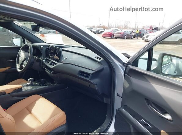 JTHUCJDH5S2004470 2025 LEXUS UX 300H Silver Вид салону спереду