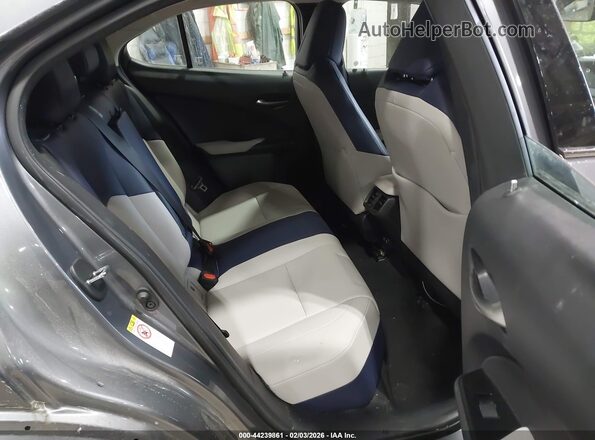 JTHY3JBH1K2003319 2019 LEXUS UX 200 Gray Vista de la etiqueta del VIN